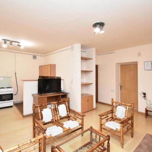 Rent Inn Yerevan On Sakharov Square Exterior photo