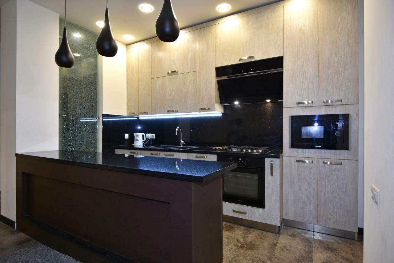Rent Inn Yerevan On Sakharov Square Exterior photo